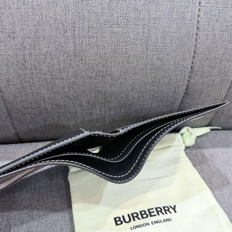 💎Han's house精品服飾💎BURBERRY 格紋 短夾 卡包 零錢袋 現貨 原價15000-2