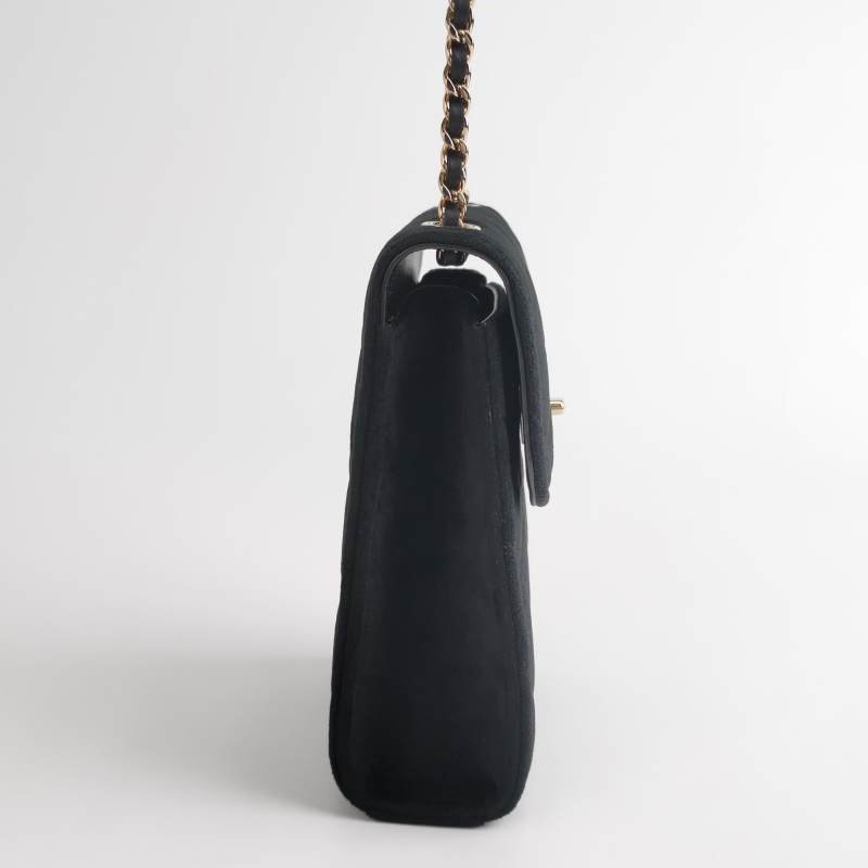 Chanel 絨布純色菱格絎縫雙C扣斜背包-3