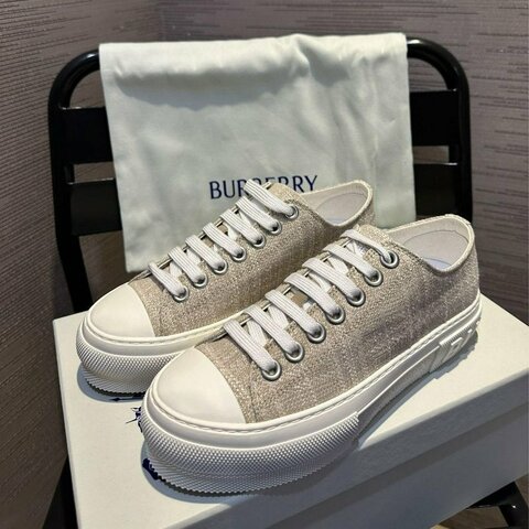 💎Han's house精品服飾💎burberry 格紋 立體字 帆布鞋 義大利製 現貨 37 ～39