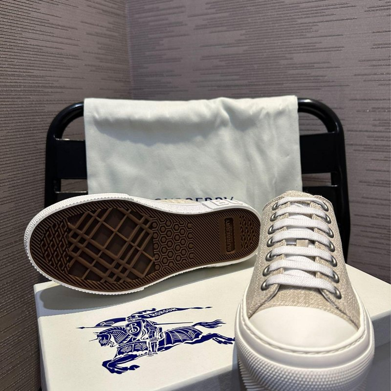 💎Han's house精品服飾💎burberry 格紋 立體字 帆布鞋 義大利製 現貨 37 ～39-3