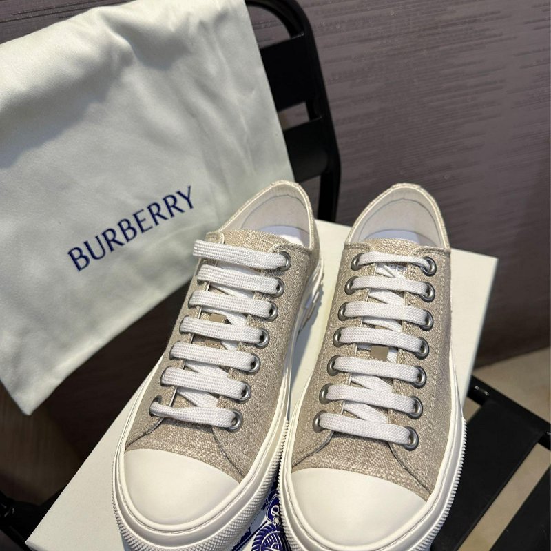 💎Han's house精品服飾💎burberry 格紋 立體字 帆布鞋 義大利製 現貨 37 ～39-4