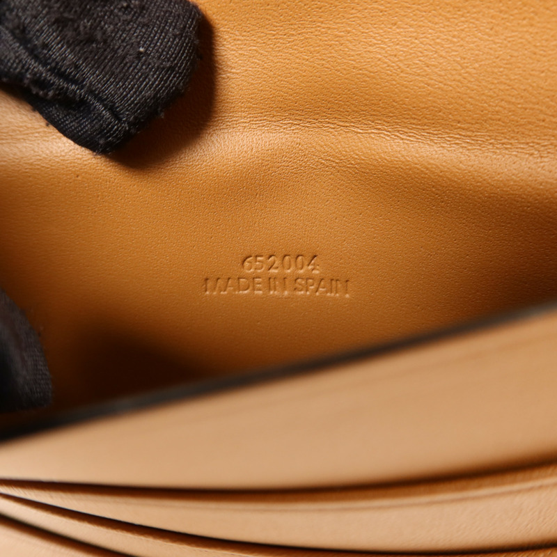 LOEWE 牛皮皮革Heel Pouch Small肩背袋-7