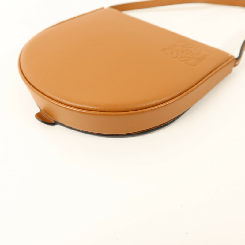 LOEWE 牛皮皮革Heel Pouch Small肩背袋-10