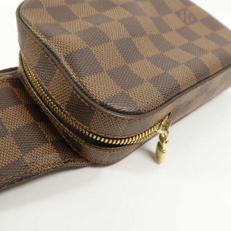 LOUIS VUITTON Damier Geronimos腰包-11