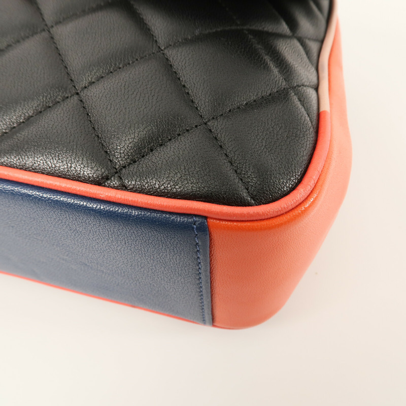 CHANEL 羊皮皮革Flap Bag Cuba鏈帶肩背袋-11