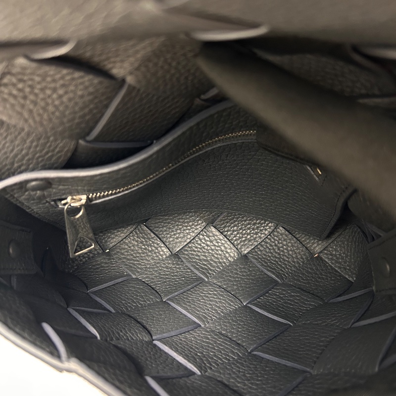 BV Diago 小號牛皮編織翻蓋磁扣式肩背包-20