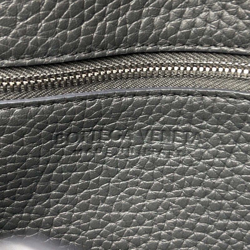 BV Diago 小號牛皮編織翻蓋磁扣式肩背包-21