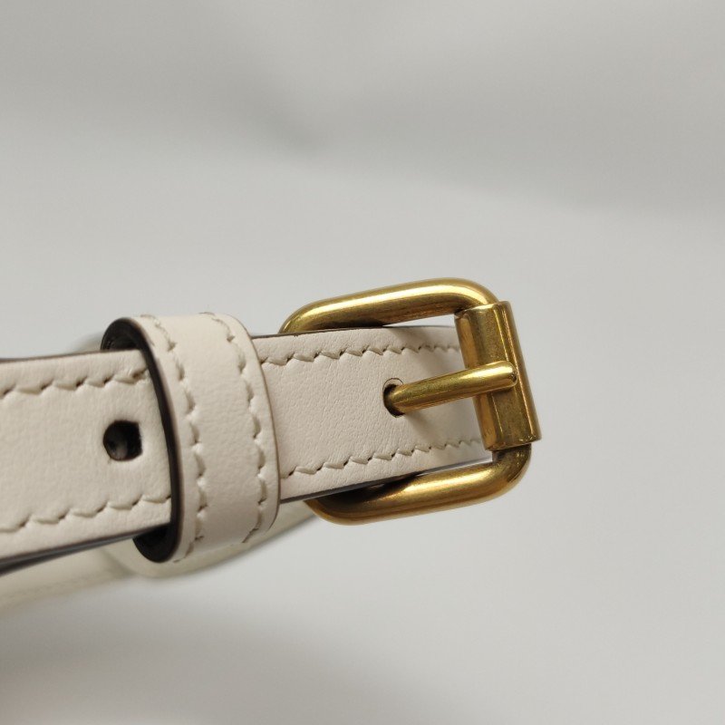 Gucci GG Marmont小號牛皮V紋絎縫雙G標誌斜背包單肩包-12