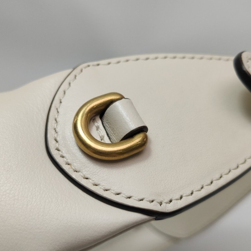 Gucci GG Marmont小號牛皮V紋絎縫雙G標誌斜背包單肩包-13