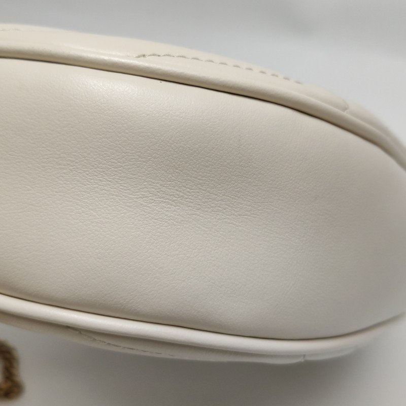 Gucci GG Marmont小號牛皮V紋絎縫雙G標誌斜背包單肩包-17