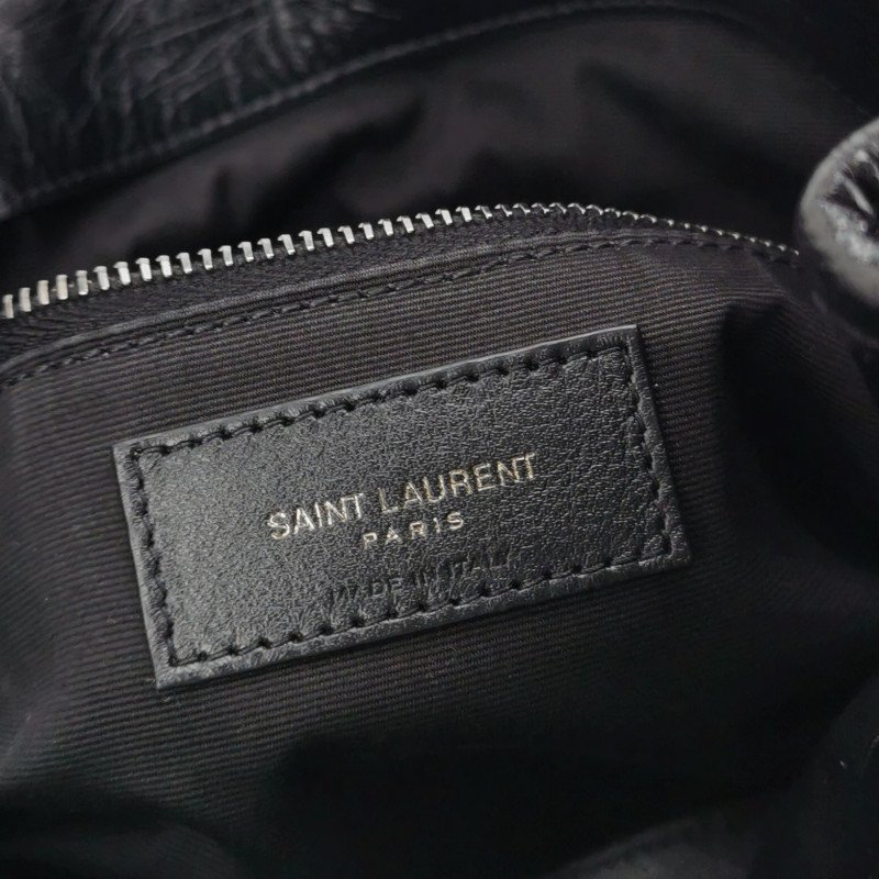 Saint Laurent Niki油蠟皮純色V紋絎縫YSL標誌單肩包-7