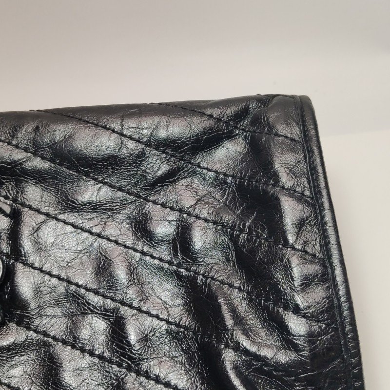 Saint Laurent Niki油蠟皮純色V紋絎縫YSL標誌單肩包-17