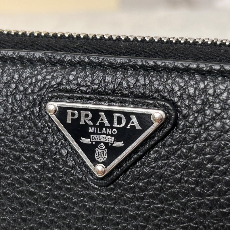 Prada Vitello Daino Triangle 粒紋皮革長夾 晶片款-1