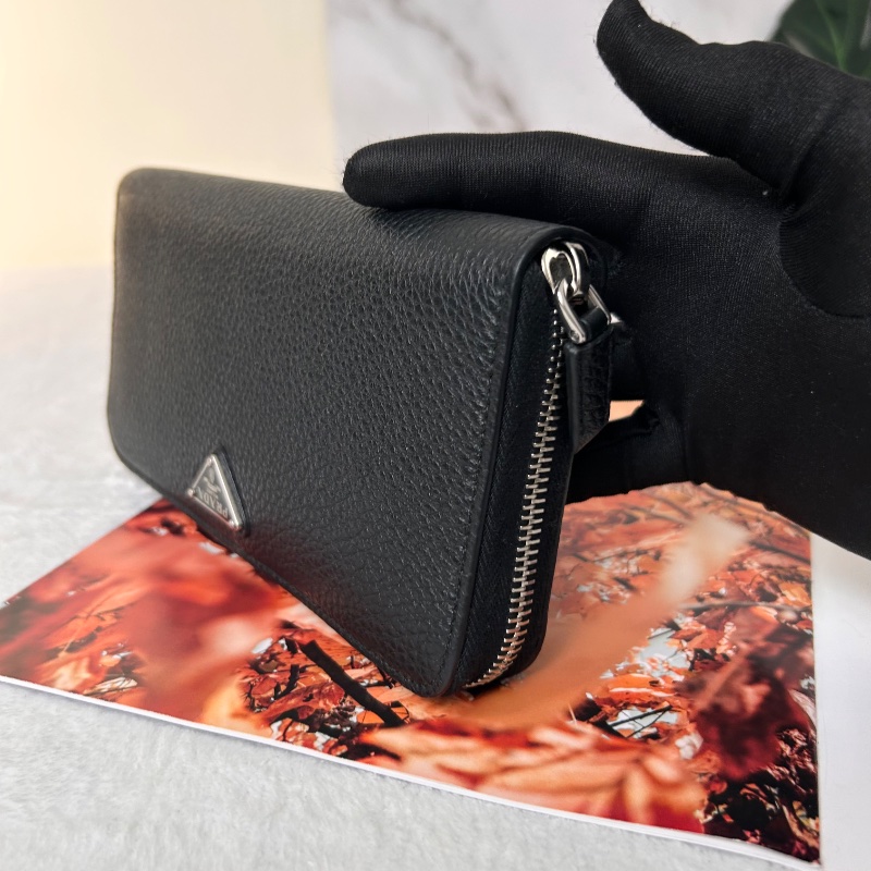 Prada Vitello Daino Triangle 粒紋皮革長夾 晶片款-10