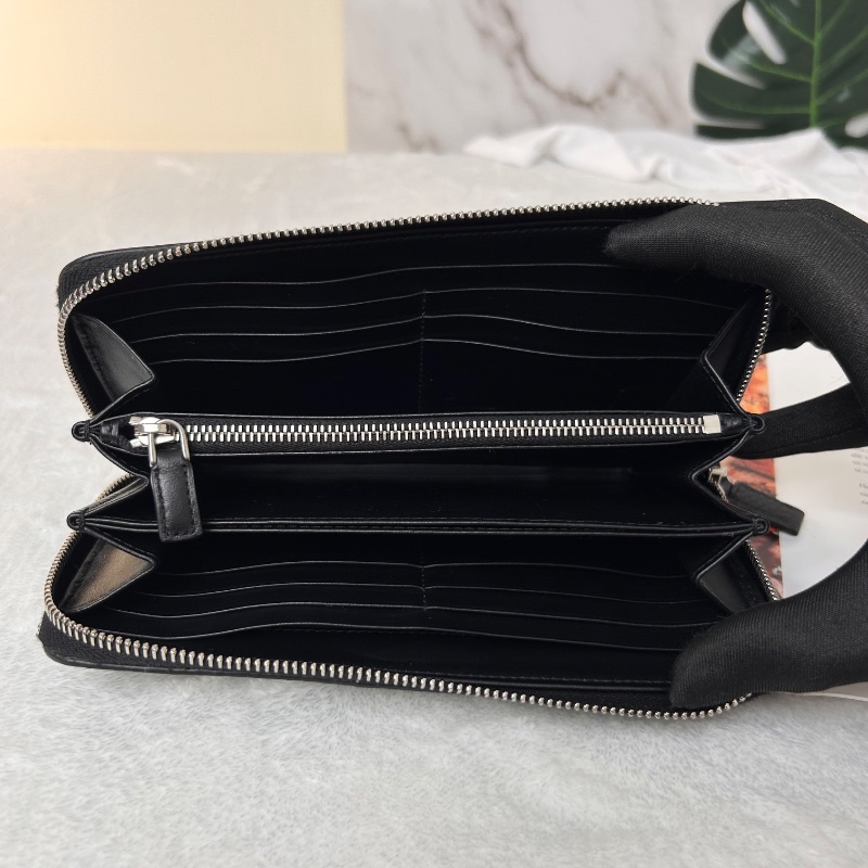 Prada Vitello Daino Triangle 粒紋皮革長夾 晶片款-22