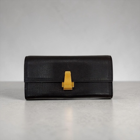 莉亞精品♡ Bv黑色牛皮長夾 二手