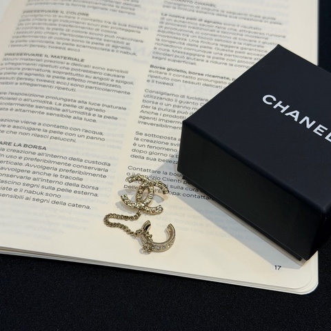 CHANEL金雙C立體字母垂墜水鑽C耳環/單