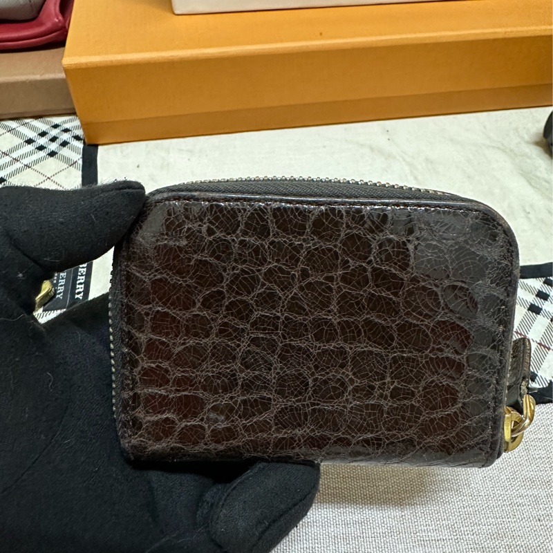 miu miu 棕色鱷魚皮壓紋小零錢包-6