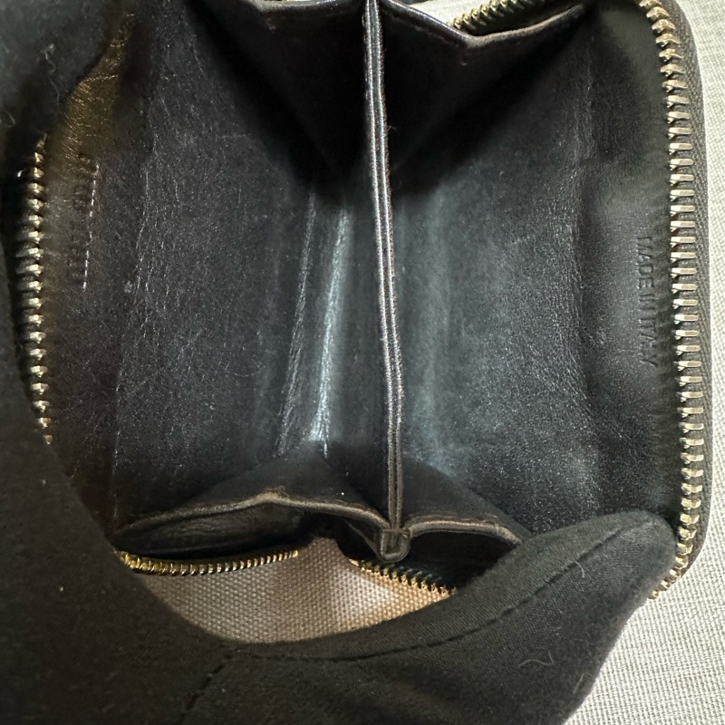 miu miu 棕色鱷魚皮壓紋小零錢包-13