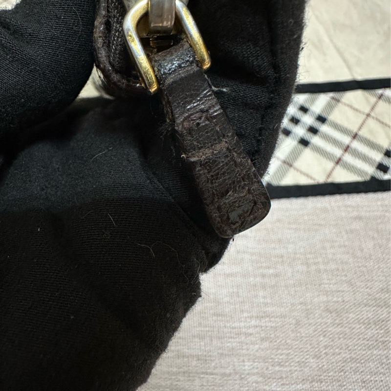 miu miu 棕色鱷魚皮壓紋小零錢包-22