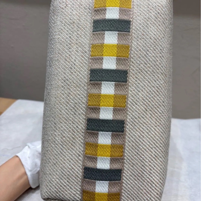 【幾乎全新】Hermes愛馬仕 Bride-a-Brac 米灰色飯盒包 小號 尺寸約21x12x17-3