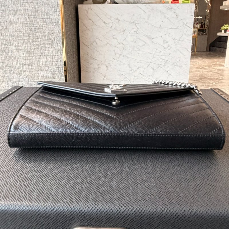 V紋荔枝銀鍊銀LOGO WOC 斜背 /黑-3