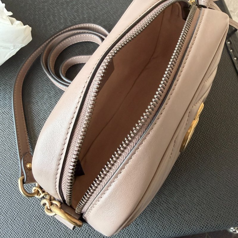 GUCCI 豆沙色馬孟小款相機包-4