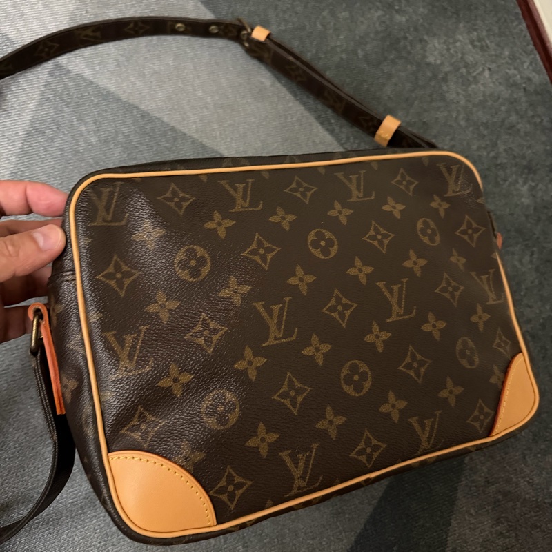 Lv雙層老花相機包/斜背包（M45244）-1