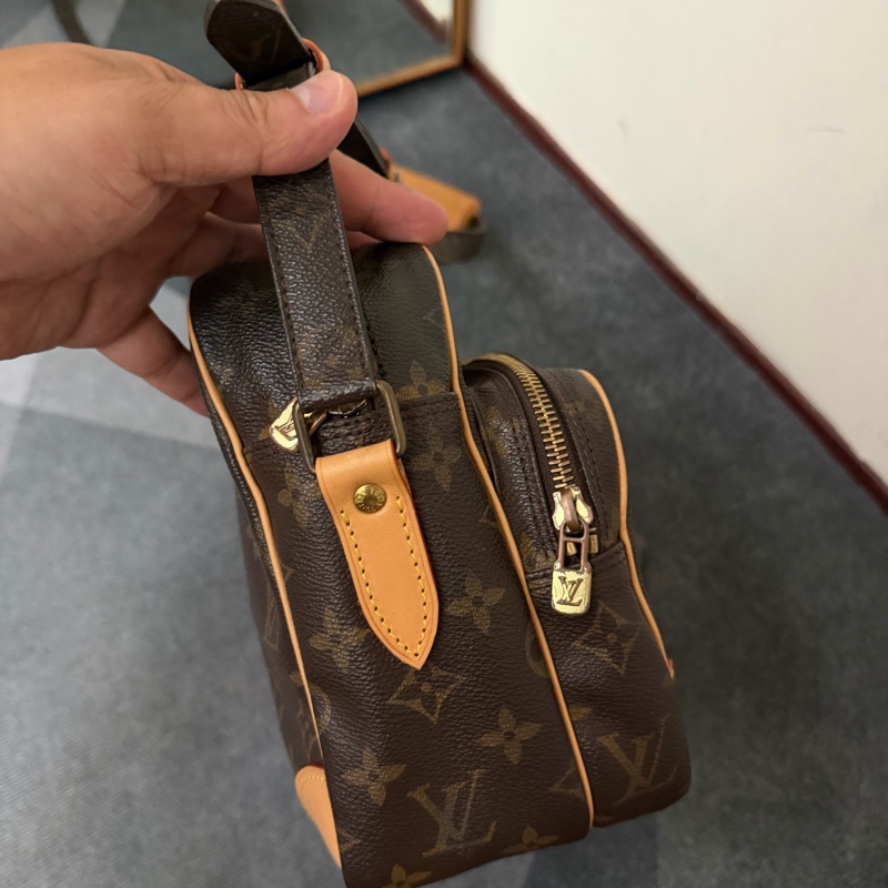 Lv雙層老花相機包/斜背包（M45244）-4