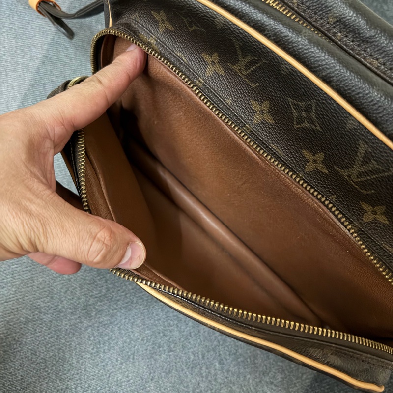 Lv雙層老花相機包/斜背包（M45244）-6