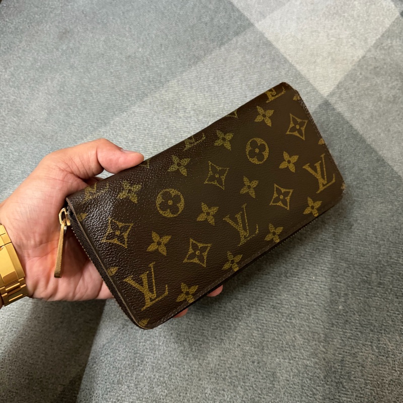 Lv老花拉鍊長夾 (M60017)-0