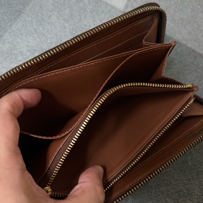 Lv老花拉鍊長夾 (M60017)-6