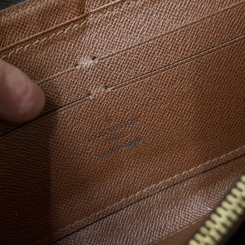 Lv老花拉鍊長夾 (M60017)-8