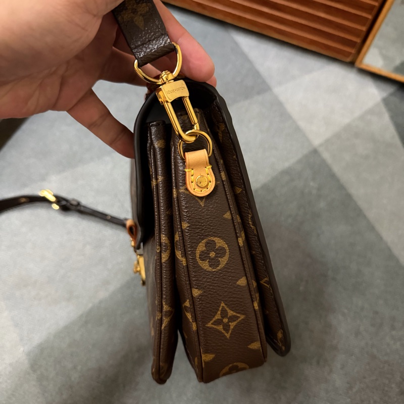 Lv老花郵差包/斜背包（M44875)-2