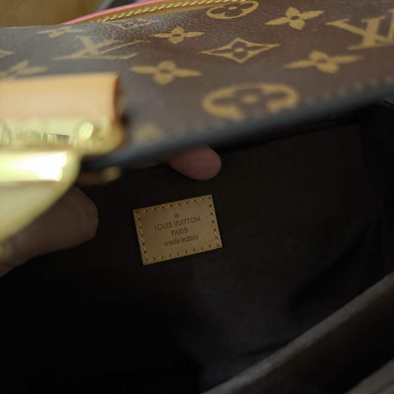 Lv老花郵差包/斜背包（M44875)-12