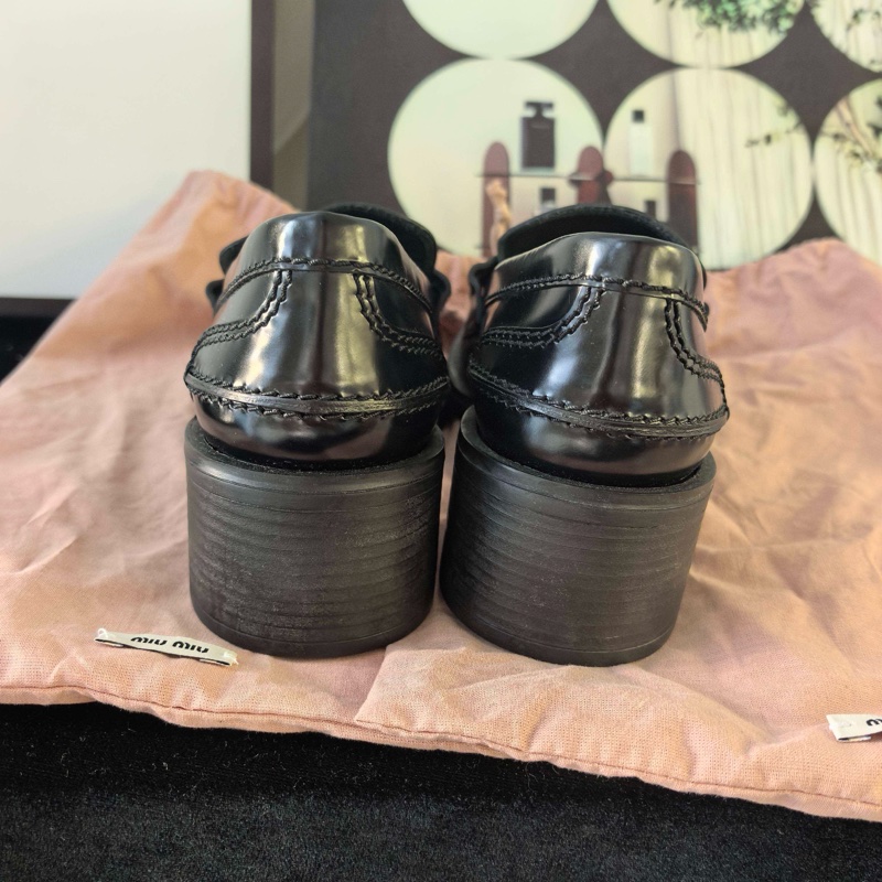 99新 MIUMIU繆繆 樂福鞋 小牛皮36碼  附件：塵袋。-2