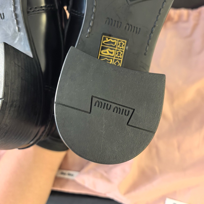 99新 MIUMIU繆繆 樂福鞋 小牛皮36碼  附件：塵袋。-7