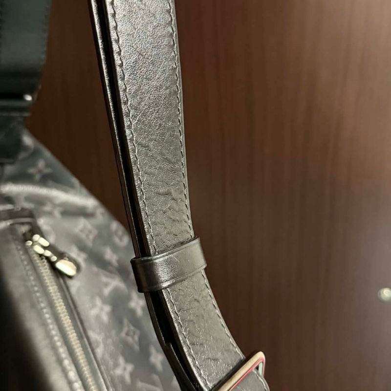 Lv黑花腰包(M44336)-7