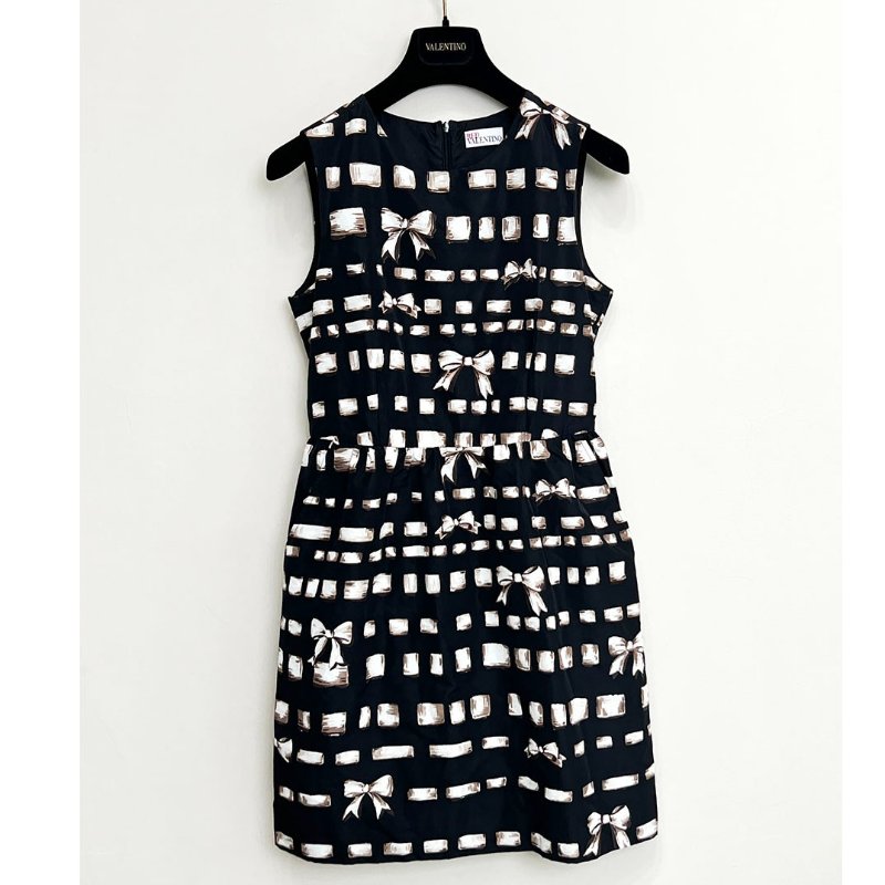 RED VALENTINO 黑色珠寶蝴蝶結小洋裝 M-3