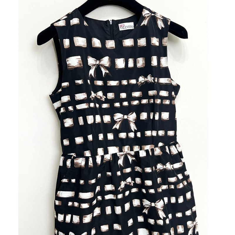 RED VALENTINO 黑色珠寶蝴蝶結小洋裝 M-6