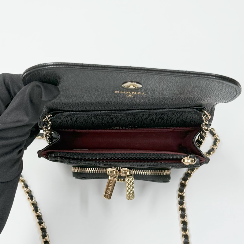 CHANEL 22年季節款黑色魚子醬 mini 郵差包-6