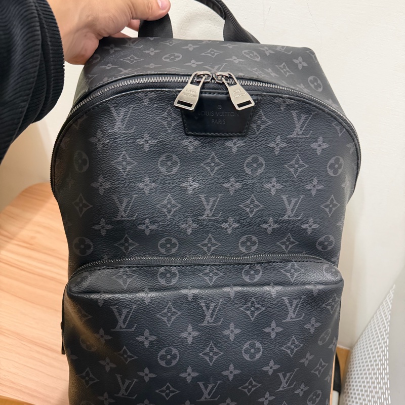 Lv黑原花Discovery後背包（M43186）-0