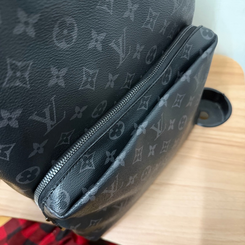 Lv黑原花Discovery後背包（M43186）-5