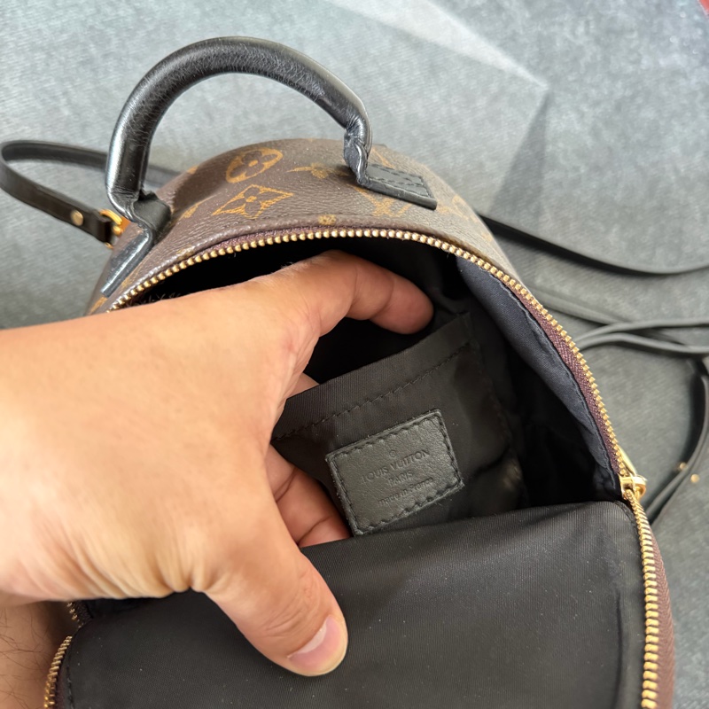 Lv 老花Mini後背包-7