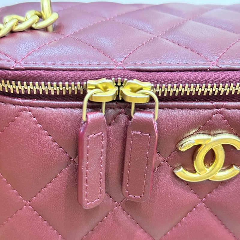 超便宜真的是隨便賣🥰99新✨好美的CHANEL 香奈兒 調節扣長盒子 化妝斜背包 勃艮第酒紅-3