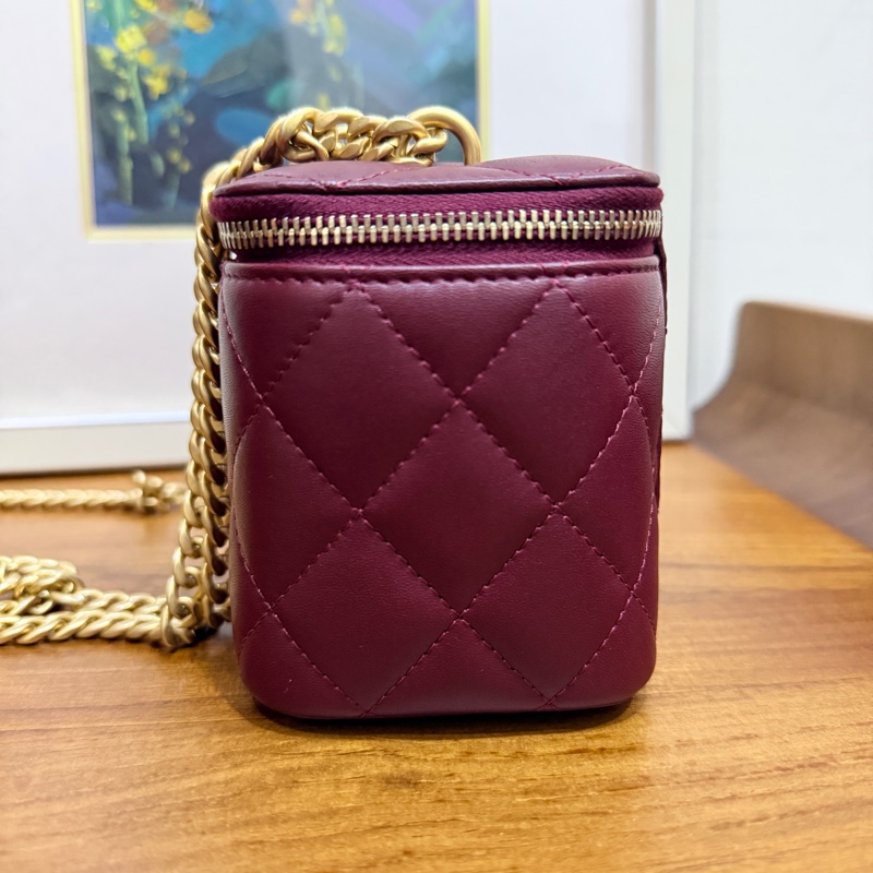 超便宜真的是隨便賣🥰99新✨好美的CHANEL 香奈兒 調節扣長盒子 化妝斜背包 勃艮第酒紅-21