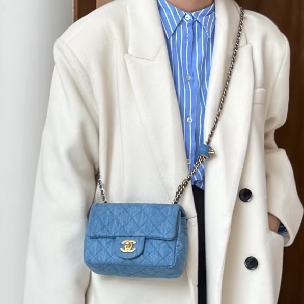 絕美牛仔配色😍99新🆕Chanel香奈兒丹寧金扣金球方胖子單肩斜挎包-6
