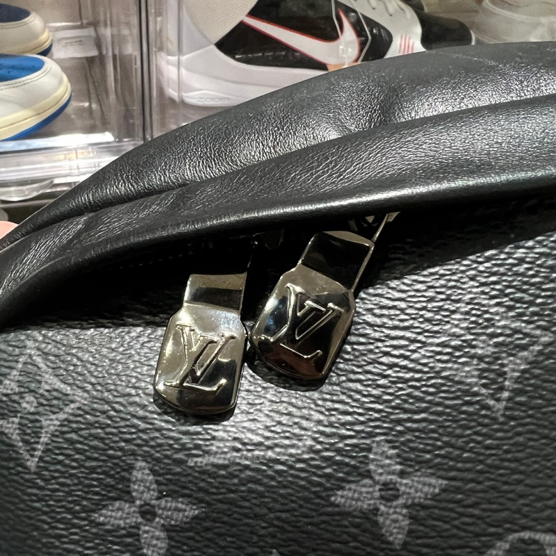 Lv 黑色老花腰包-2