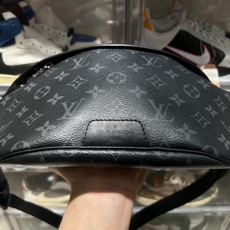 Lv 黑色老花腰包-5
