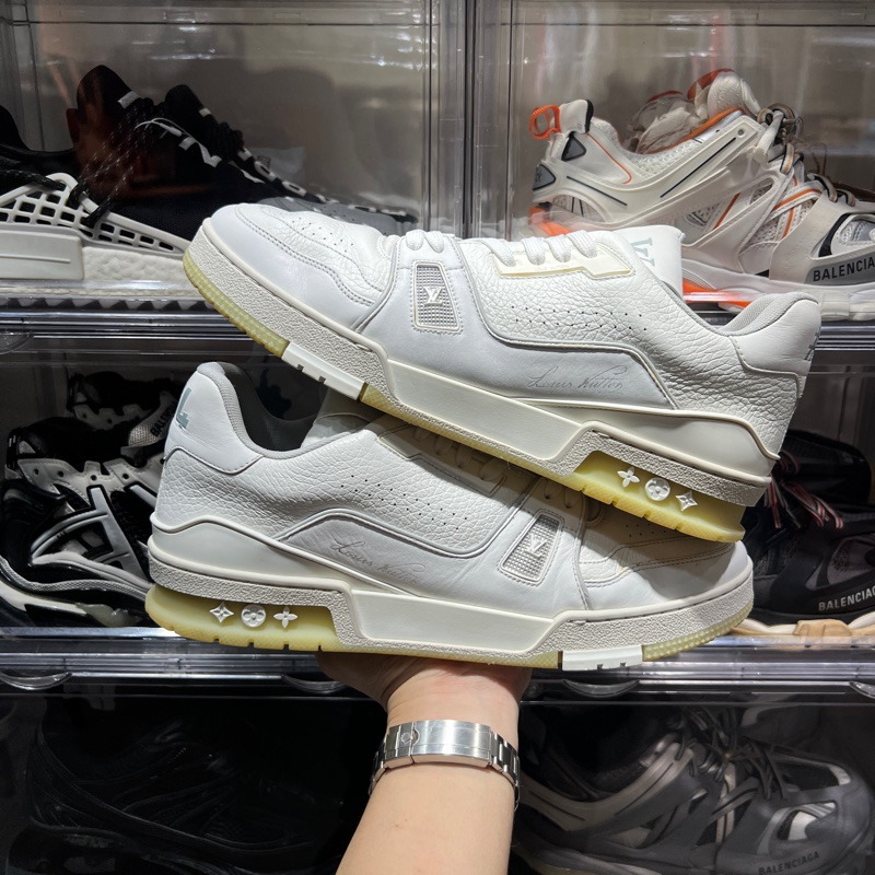 Lv trainer 白水泥Eu43-1